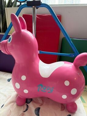 Gymnic Rody Bounce Horse Pink